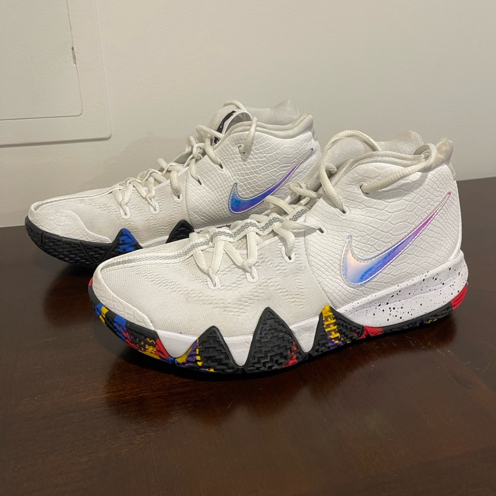 Nike Kyrie 4 “March Madness”